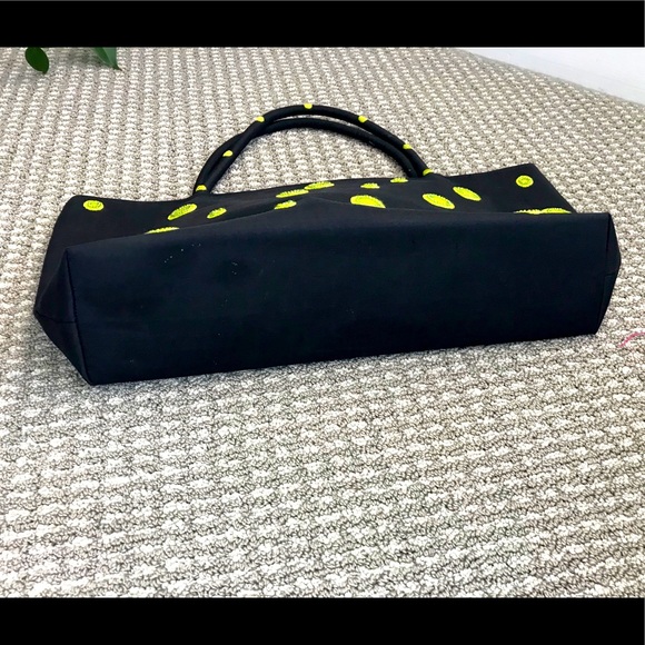 Black and green embroidered polka dot purse - Picture 2 of 4